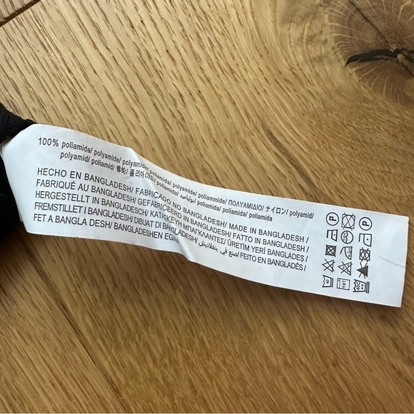 NWOT Bershka ribbed black crop top with key hole  - M - Picture 13 of 14